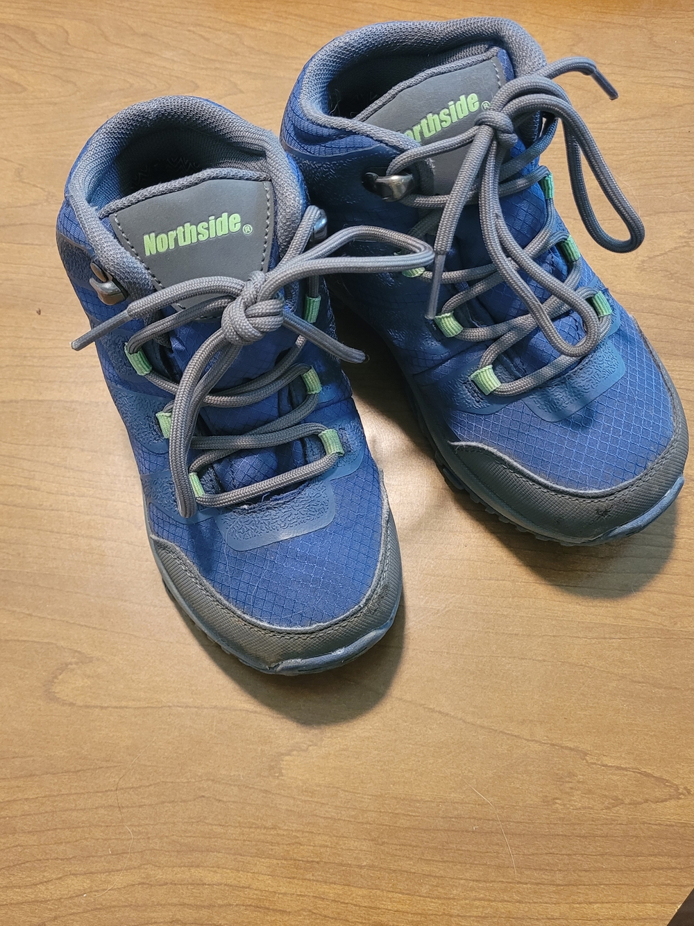Northside Kids Blue Hiking Sneakers size 12